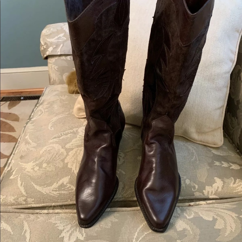 Vaneli Chocolate Brown Suede And Leather Boots (7)🐴